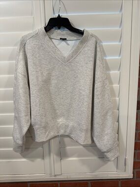 Express Women's V-Neck Pullover Sweater - Heather Gray